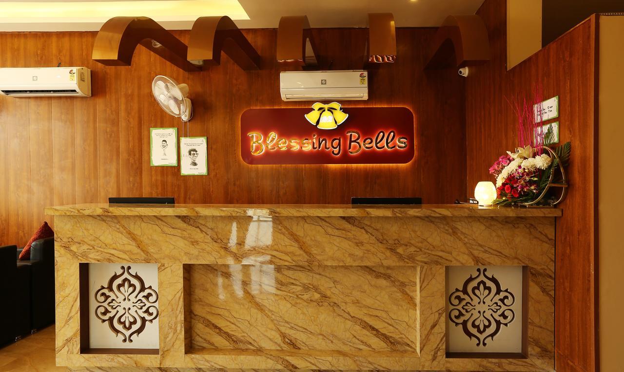 Treebo Blessing Bells Hotel Dehradun Bagian luar foto